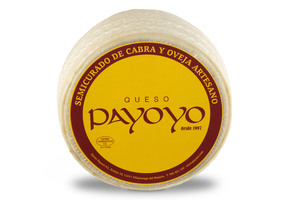 Payoyo semi cured mixed cheese wedge